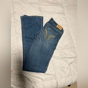 Hollister jeans - size 1R (1 regular) 25W and 33L (boot cut/low rise)